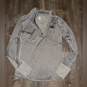 Rabbit outrun half zip